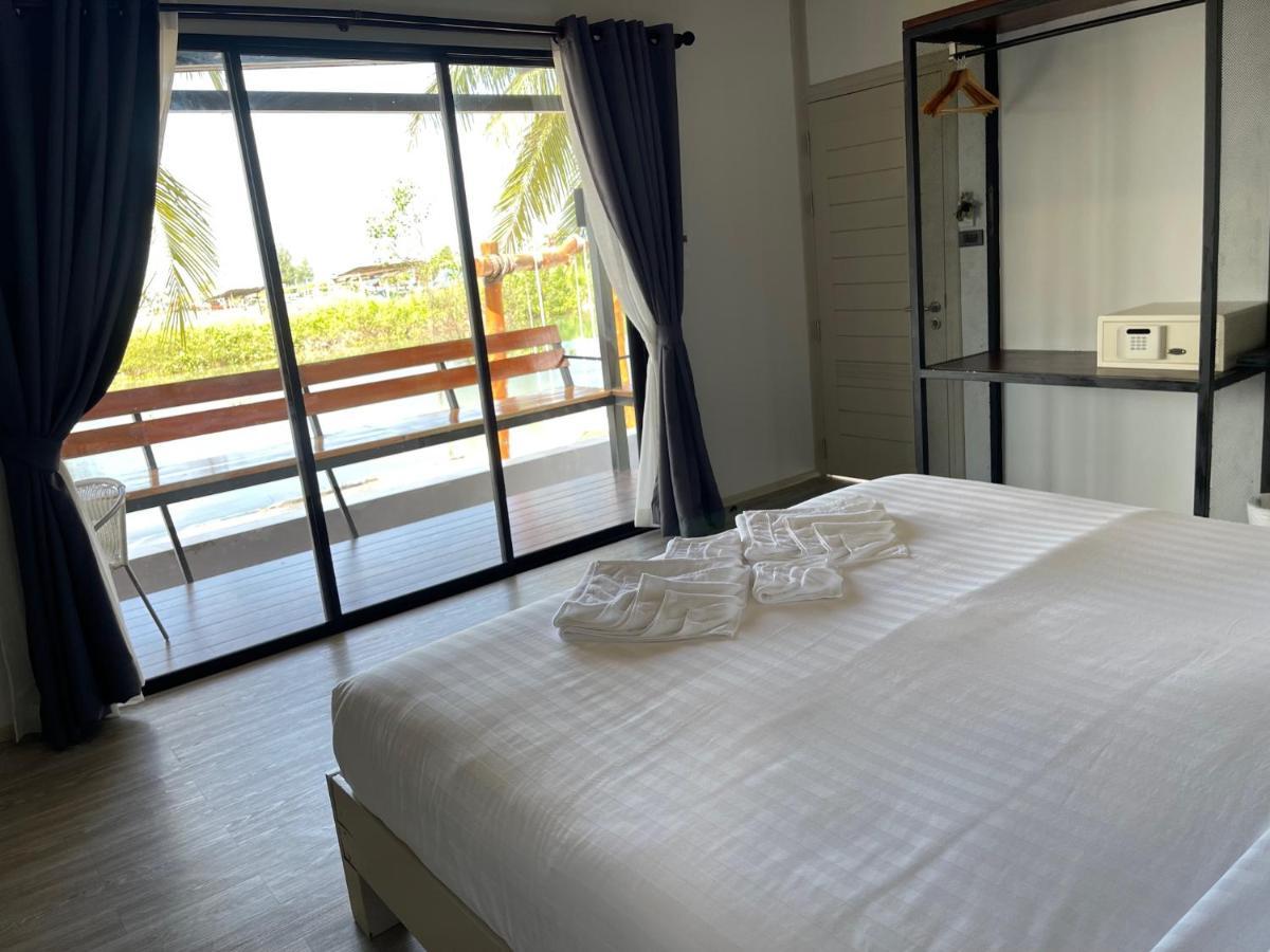 Breeze Bay Villa Wok Tum Exteriör bild
