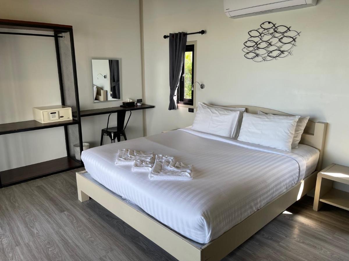 Breeze Bay Villa Wok Tum Exteriör bild